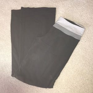 Lululemon yoga pants